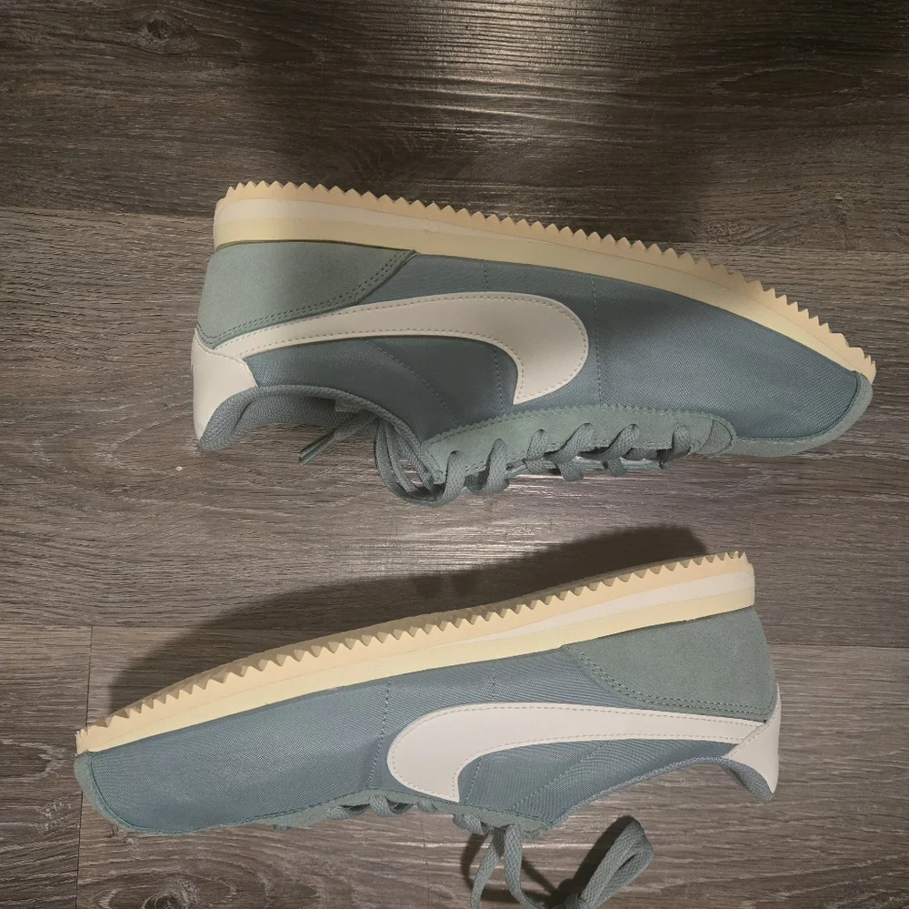 Nike Cortez TXT GS Cannon Sail Alabaster BRAND NEW 7Y Womens 8.5 - Picture 5 of 9